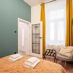 New Downtown Bliss - A Homelike Haven