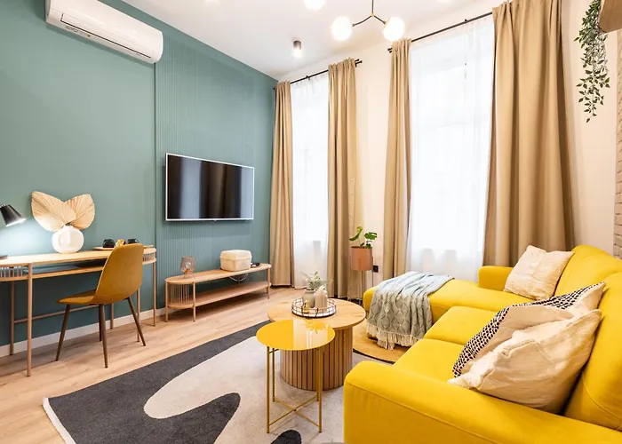 New Downtown Bliss - A Homelike Haven