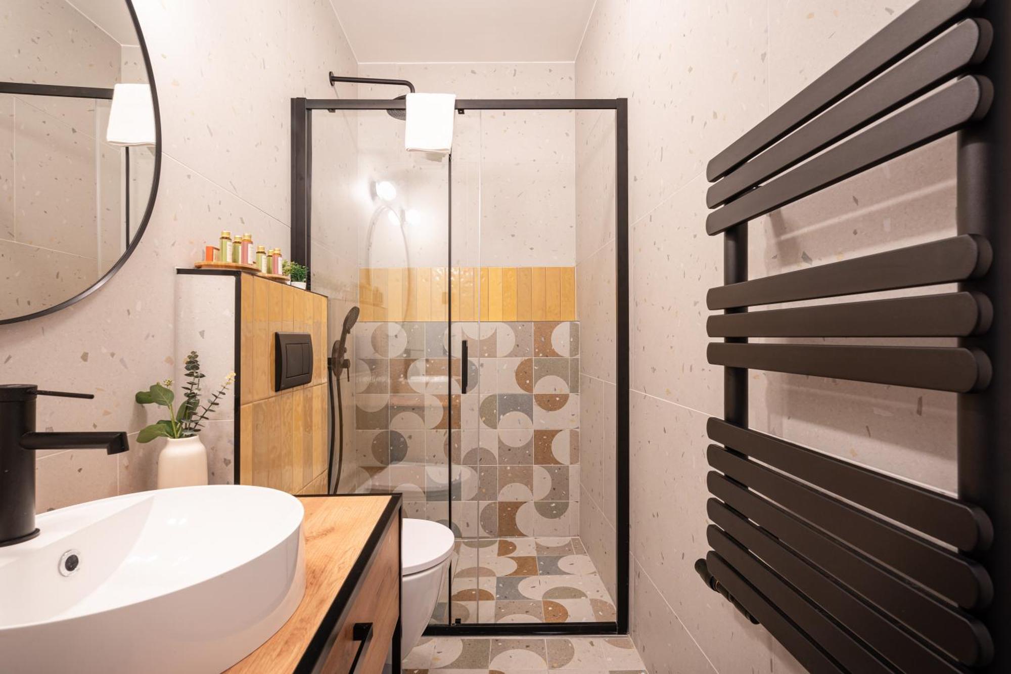 New Downtown Bliss - A Homelike Haven